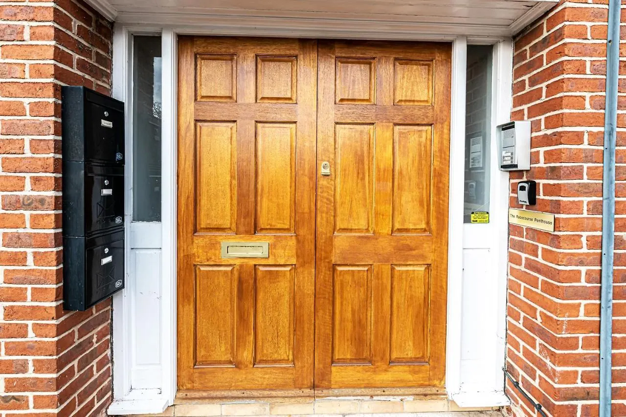 Apartment The Popular Chester Racecourse Apartments, Sleeps 4, Free Parking