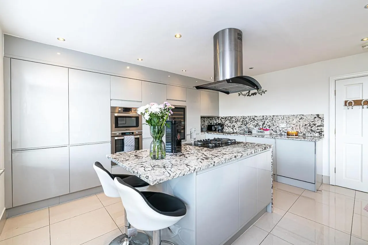 Apartment The Popular Chester Racecourse Apartments, Sleeps 4, Free Parking